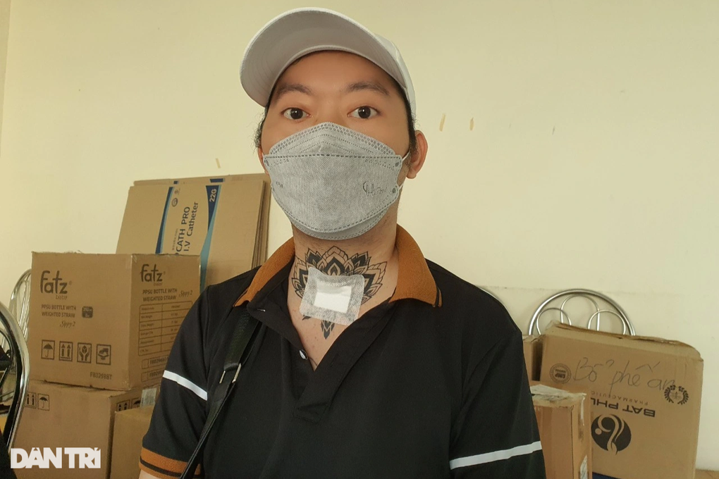 Tính mạng của em được giữ lại lần này là nhờ bác sĩ và bạn đọc Dân trí - 3 Tính mạng của em được giữ lại lần này là nhờ bác sĩ và bạn đọc Dân trí - 3