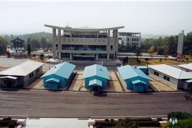 Triều Tiên rút khỏi hiệp định đình chiến, cảnh báo đáp trả quân sự 