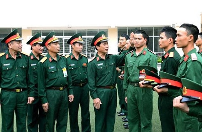Tuổi nghỉ hưu đối với quân nhân: Nam sẽ là 57 tuổi vào năm 2028; nữ 55 tuổi vào năm 2035 - Ảnh 1. Tuổi nghỉ hưu đối với quân nhân: Nam sẽ là 57 tuổi vào năm 2028; nữ 55 tuổi vào năm 2035 - Ảnh 1.