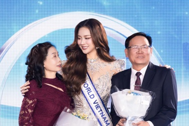 Hoa hậu Bảo Ngọc trước ngày thi quốc tế, xúc động trước chia sẻ của mẹ