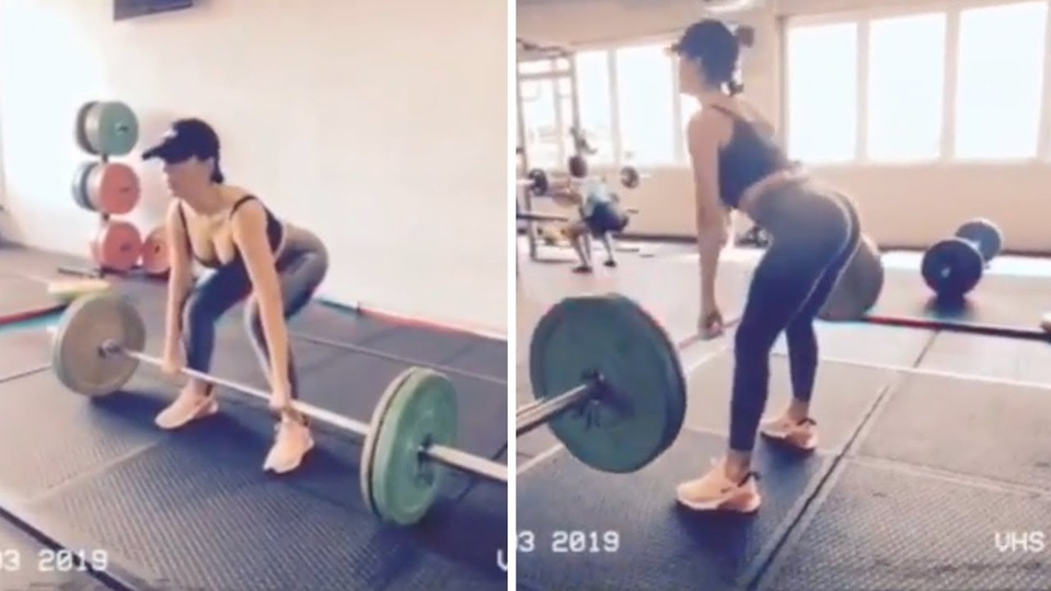 Bạn gái C.Ronaldo khoe ba vòng bốc lửa khi tập gym - 4 Bạn gái C.Ronaldo khoe ba vòng bốc lửa khi tập gym - 4