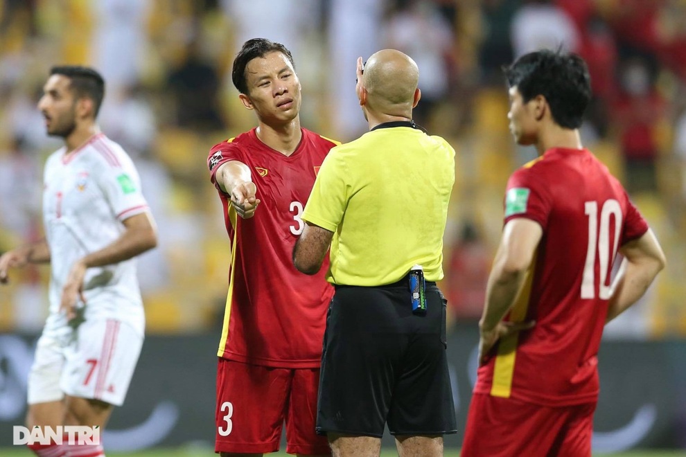 Đội tuyển Việt Nam tụt hạng trên bảng xếp hạng FIFA sau trận thua UAE - 2 Đội tuyển Việt Nam tụt hạng trên bảng xếp hạng FIFA sau trận thua UAE - 2