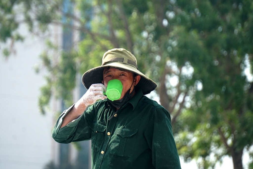 Người lao động vật lộn trong chảo lửa miền Trung - 14 Người lao động vật lộn trong chảo lửa miền Trung - 14