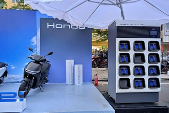 Honda, VinFast làm trạm đổi pin - Giải bài toán sạc xe điện ở Việt Nam?