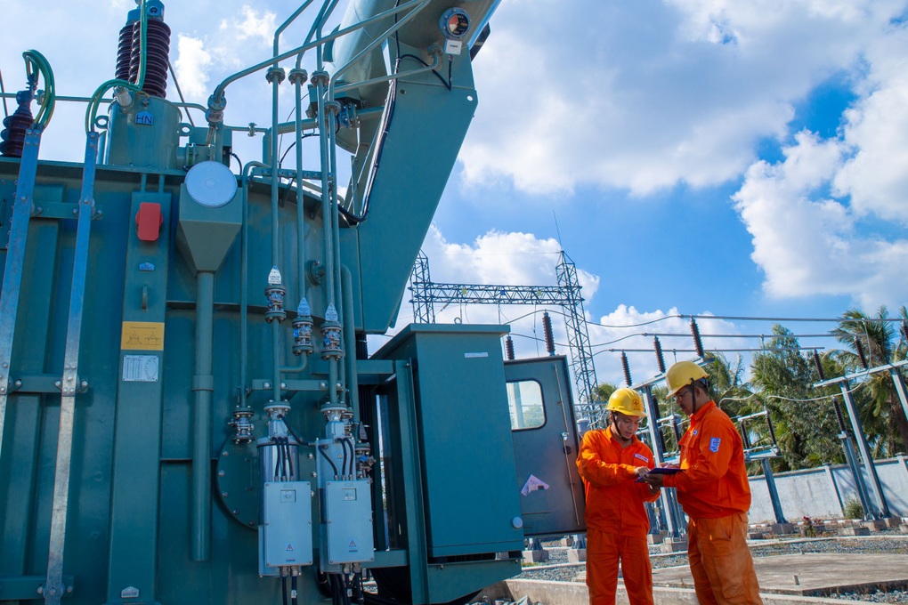 EVNSPC chủ động cấp điện an toàn mùa mưa bão - 1 EVNSPC chủ động cấp điện an toàn mùa mưa bão - 1