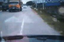 Nổi bật tuần qua: Nam sinh đầu trần phóng nhanh, lao vào xe ngược chiều