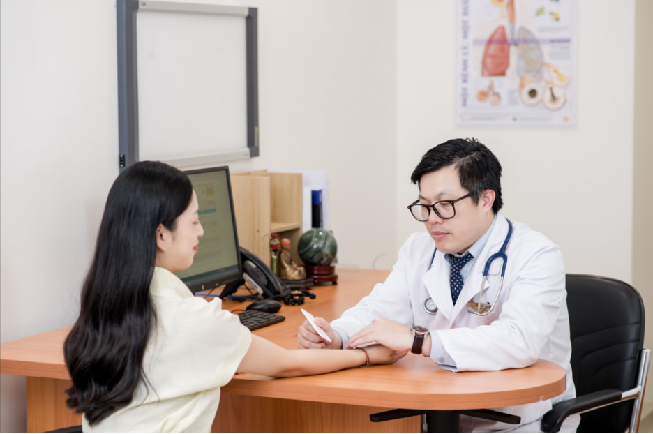 Associate Professor, Dr. Nguyen Van Dinh and outstanding research in the treatment of allergies and autoimmune diseases - 1 PGS.TS.BS Nguyễn Văn Đĩnh và những nghiên cứu nổi bật trong điều trị dị ứng - tự miễn - 1