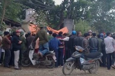 Em trai tự kỷ dùng dao đâm chết anh họ trong đêm