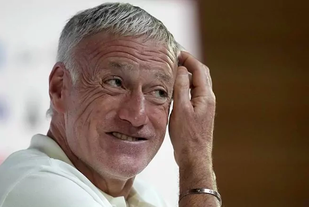 HLV Deschamps chưa đồng ý để Benzema trở lại dự World Cup - 1 HLV Deschamps chưa đồng ý để Benzema trở lại dự World Cup - 1