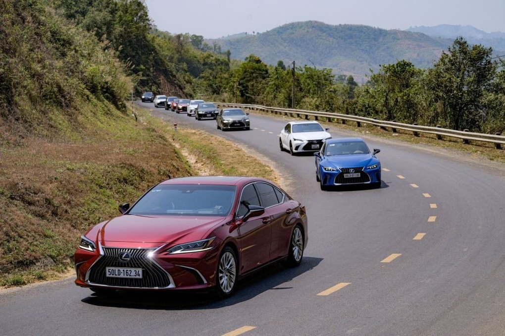 Khám phá thế giới xe Lexus đẳng cấp tại Hà Nội - 5 Khám phá thế giới xe Lexus đẳng cấp tại Hà Nội - 5