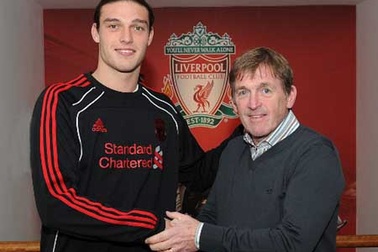 Newcastle “siêu lời” nhờ vụ bán Andy Caroll cho Liverpool