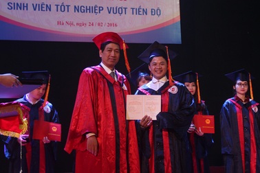 Đại học Văn hóa Hà Nội vinh danh các sinh viên tốt nghiệp vượt tiến độ