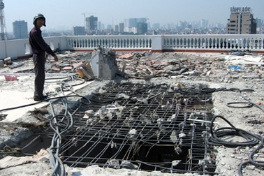 Kỷ luật lãnh đạo đi ăn với chủ đầu tư công trình sai phạm