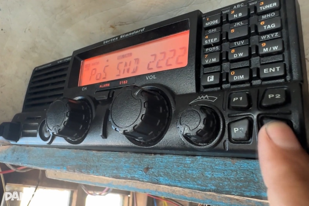 Nhiều tàu cá nằm bờ, không được hỗ trợ nhiên liệu vì... tin nhắn - 2 Nhiều tàu cá nằm bờ, không được hỗ trợ nhiên liệu vì... tin nhắn - 2