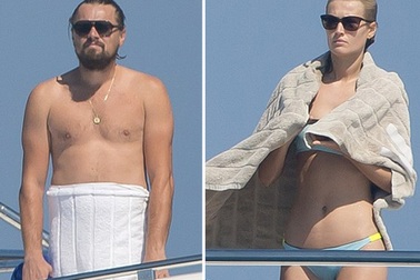 Leonardo DiCaprio "lộ" bụng phệ bên bạn gái siêu mẫu