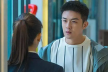 Bất ngờ về trưa, nhìn "bát cơm thập cẩm" của vợ mà lòng tôi đau nhói