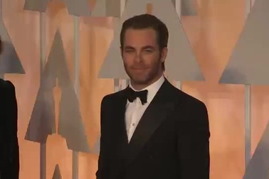 Chris Pine lịch lãm dự lễ trao giải Oscar