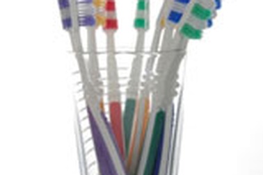 Chăm sóc răng miệng: Những thắc mắc thường gặp