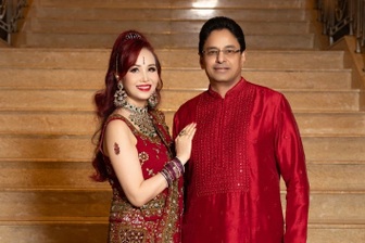 Hoa hậu Diệu Hoa rạng rỡ bên chồng tại lễ hội Diwali