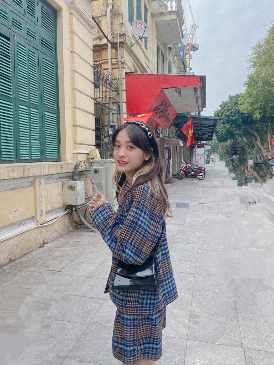 Giải mã sức hút triệu view của cô nàng du học sinh Trung Quốc - 3 Giải mã sức hút triệu view của cô nàng du học sinh Trung Quốc - 3