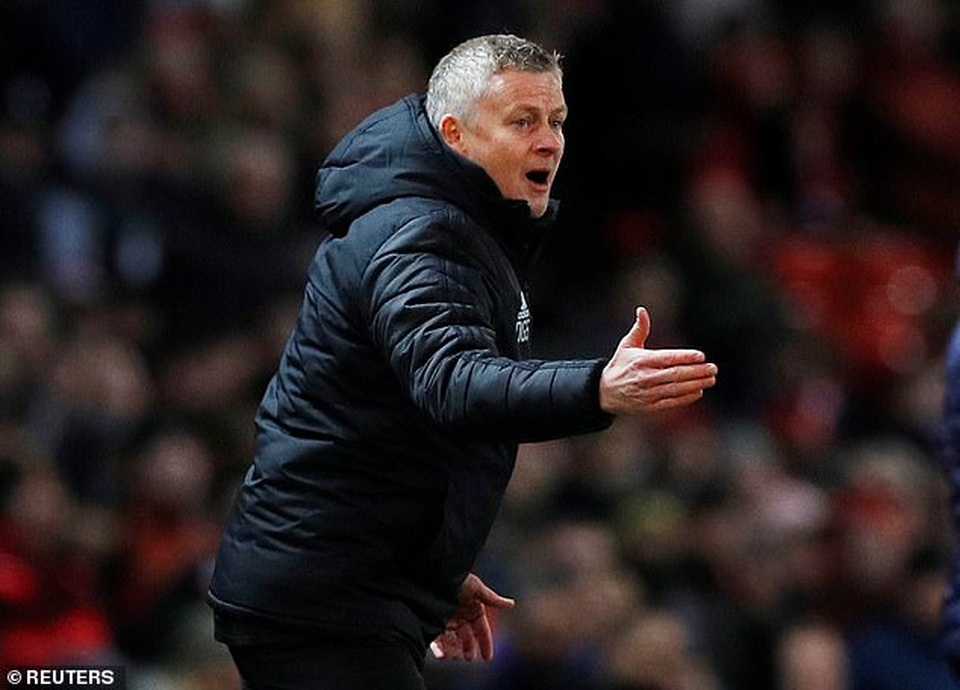 HLV Solskjaer có thể bị sa thải nếu thua Tottenham và Man City - 1
