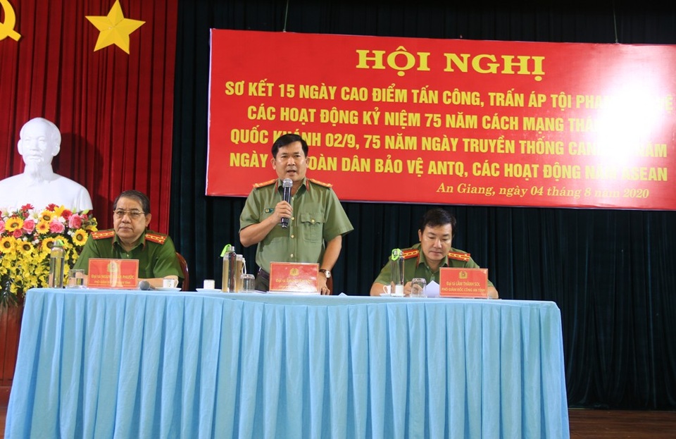 Công an An Giang triệt xóa gần 250 tụ điểm tệ nạn xã hội - 1 Công an An Giang triệt xóa gần 250 tụ điểm tệ nạn xã hội - 1