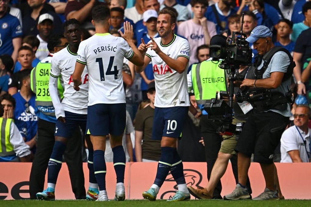 Tuchel, Conte nhận thẻ đỏ, Chelsea đánh rơi chiến thắng trước Tottenham - 2 Tuchel, Conte nhận thẻ đỏ, Chelsea đánh rơi chiến thắng trước Tottenham - 2