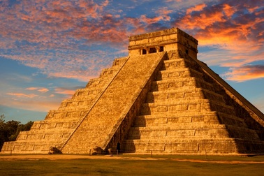 Bí ẩn kỳ lạ ở kim tự tháp cổ vang lên tiếng hót của loài chim thần