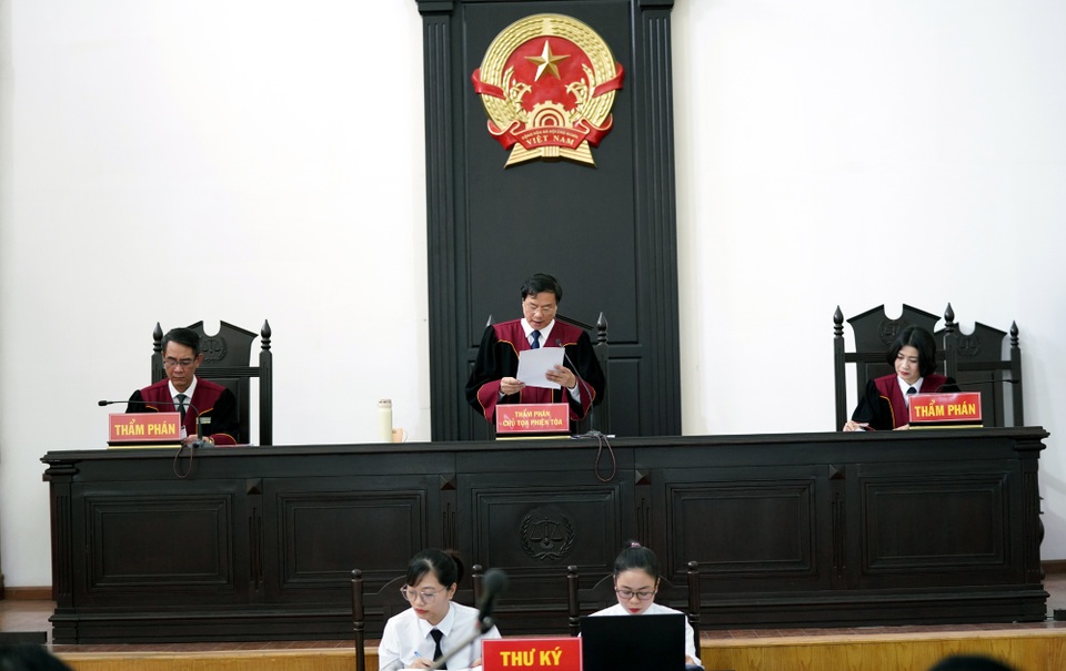 Bác kháng cáo kêu oan, bắt giam ngay 2 cựu Chủ tịch Đà Nẵng - 1 Bác kháng cáo kêu oan, bắt giam ngay 2 cựu Chủ tịch Đà Nẵng - 1
