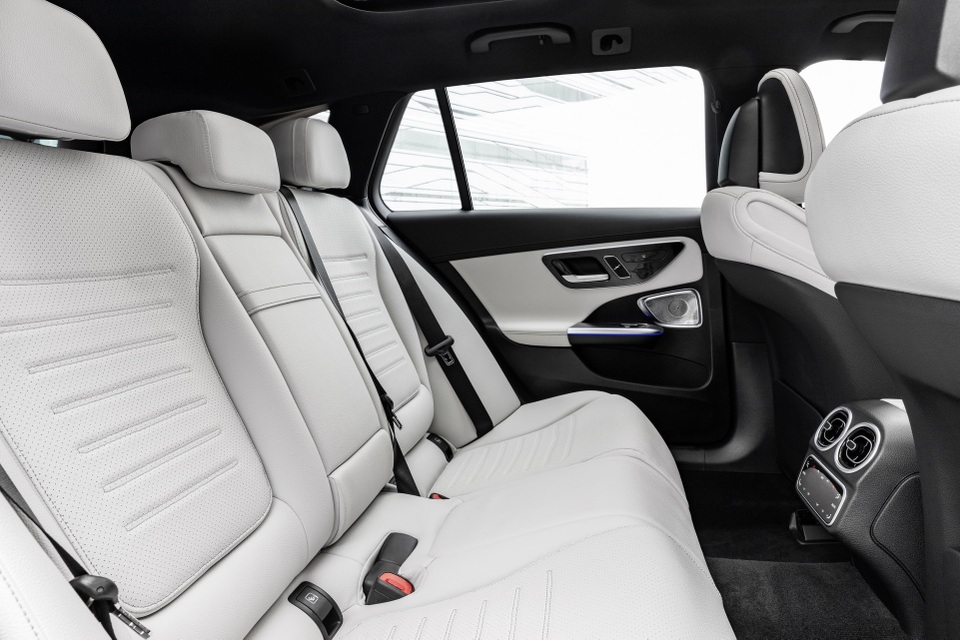 Mercedes-Benz C-Class 2022 chính thức ra mắt, vẫn là S-Class thu nhỏ - 37 Mercedes-Benz C-Class 2022 chính thức ra mắt, vẫn là S-Class thu nhỏ - 37