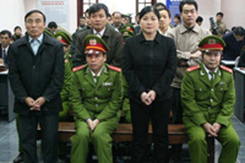 Phó chủ tịch tỉnh Lào Cai hầu tòa cùng 24 đồng phạm