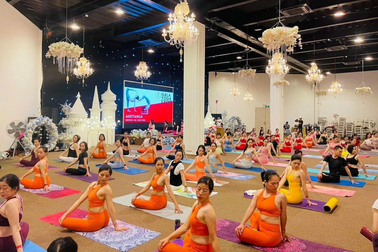 Hành trình đến với yoga của cô gái "vàng" yoga Luna Thái