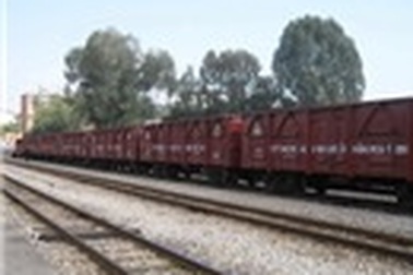 Yêu cầu làm rõ vụ 51 toa tàu “bỗng dưng” bị dừng chạy