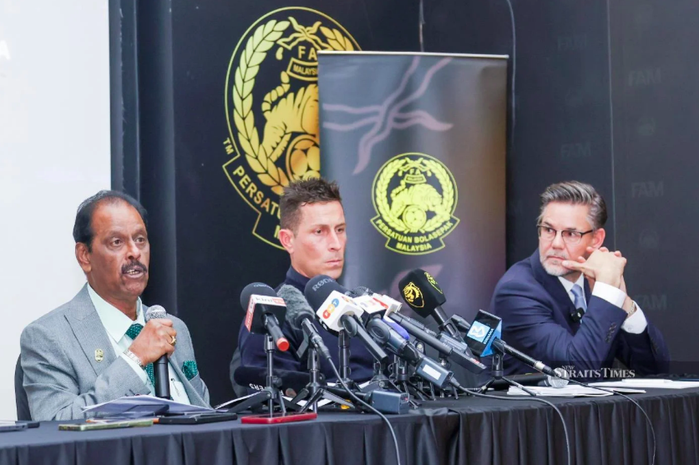 Bóng đá Malaysia bất ngờ điều tra lại hồ sơ cầu thủ nhập tịch - 2 Bóng đá Malaysia bất ngờ điều tra lại hồ sơ cầu thủ nhập tịch - 2