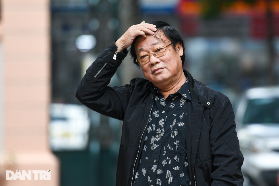 NSƯT Phú Thăng từng bị khán giả chửi, cưới vợ xong chỉ còn 2 triệu đồng - 2 NSƯT Phú Thăng từng bị khán giả chửi, cưới vợ xong chỉ còn 2 triệu đồng - 2