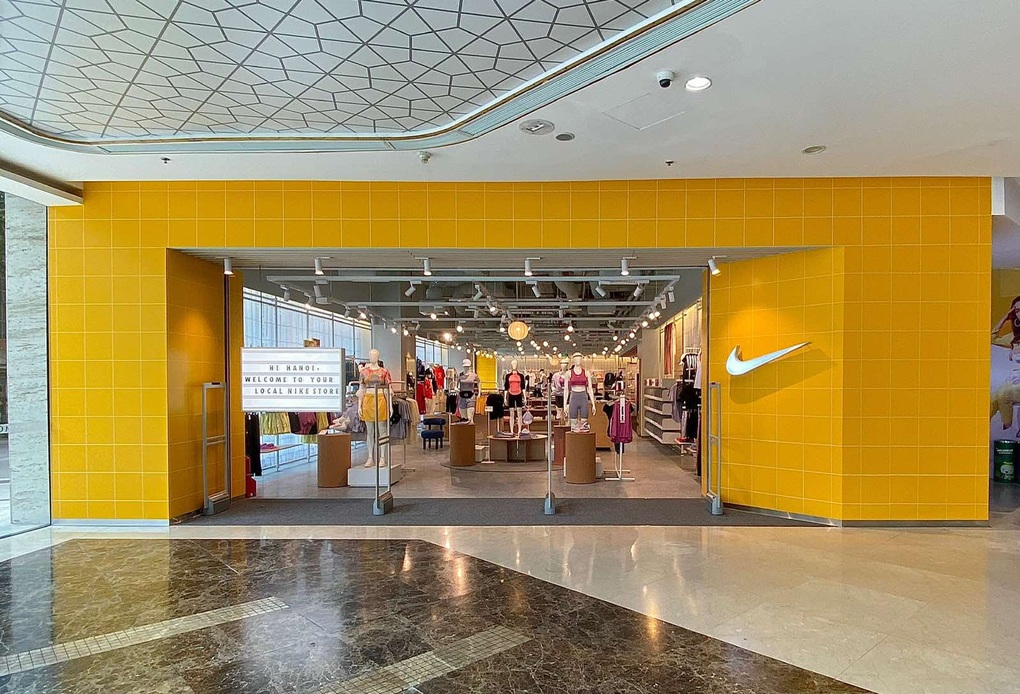 Thấy gì từ cuộc đổ bộ của thương hiệu quốc tế đình đám như Nike, Lush? - 2 Thấy gì từ cuộc đổ bộ của thương hiệu quốc tế đình đám như Nike, Lush? - 2