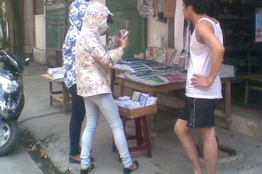 Nghệ An: "Phao" thi bày bán như rau