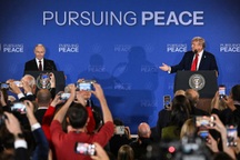 Lý do Tổng thống Mỹ - Nga không trả lời câu hỏi sau hội đàm