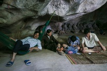 Mất điện, người Hà Nội chui hang động trốn nóng