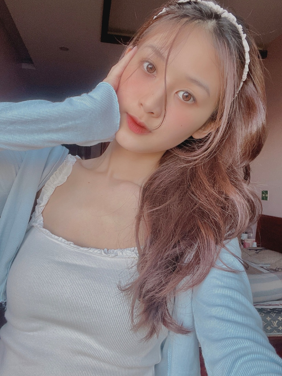 Hot girl 2K: Giữa thông minh và xinh đẹp sẽ chọn trở thành cô gái trí tuệ! - 10 Hot girl 2K: Giữa thông minh và xinh đẹp sẽ chọn trở thành cô gái trí tuệ! - 10