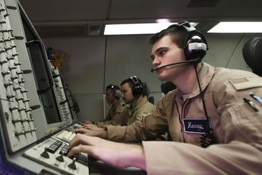 Bên trong sở chỉ huy không kích IS của liên quân quốc tế