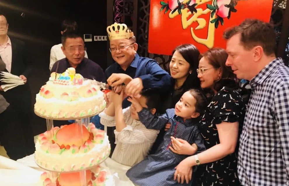 Cuộc sống điền viên và giàu có của Hòa Thân Vương Cương khi nghỉ hưu - 5 Cuộc sống điền viên và giàu có của Hòa Thân Vương Cương khi nghỉ hưu - 5
