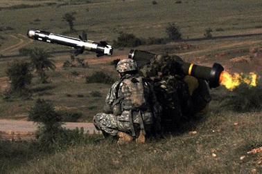 Bất chấp Nga phản đối, Mỹ bán hàng trăm tên lửa cho Ukraine