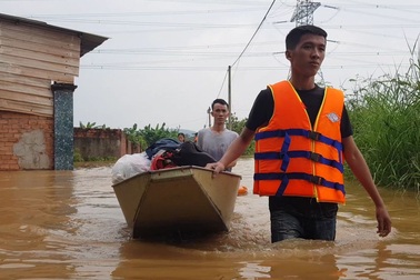 Đồng Nai: Nhiều nơi ngập sâu, một người bị nước lũ cuốn tử vong
