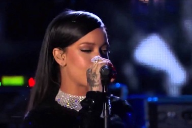 Rihanna - Diamonds