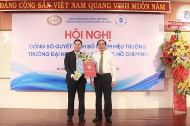 Sau hơn 1 năm khuyết, Trường ĐH Ngân hàng TPHCM có tân hiệu trưởng
