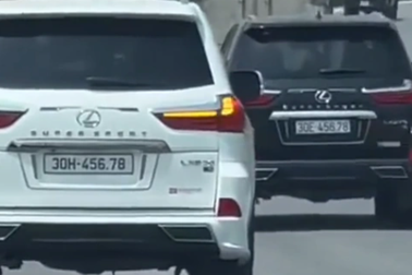 Hình ảnh 2 xe sang trùng biển siêu đẹp chạy cùng nhau gây xôn xao