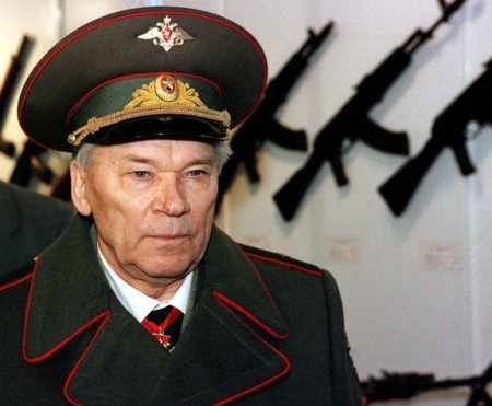 Những sự thật ít biết về nhà sáng chế vũ khí Nga Kalashnikov 