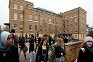 Học bổng lên tới 112 triệu đồng tại đại học Leicester, Anh quốc