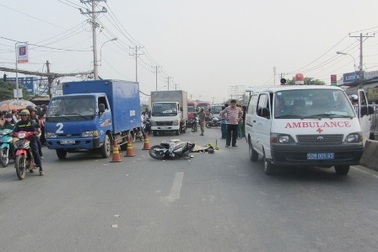 Xe buýt gây tai nạn chết người rồi bỏ trốn